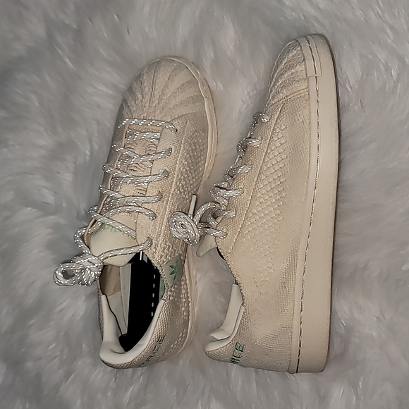 Adidas x Pharrel Wiliams Superstar - Picture 3 of 10